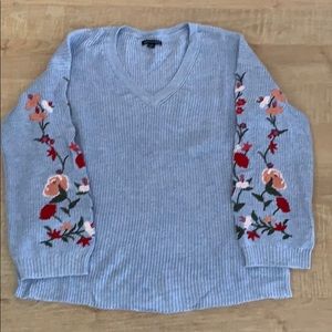 American Eagle sweater